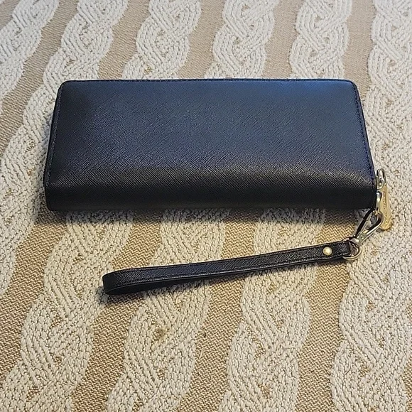 MK walletp8 - Picture 5 of 16